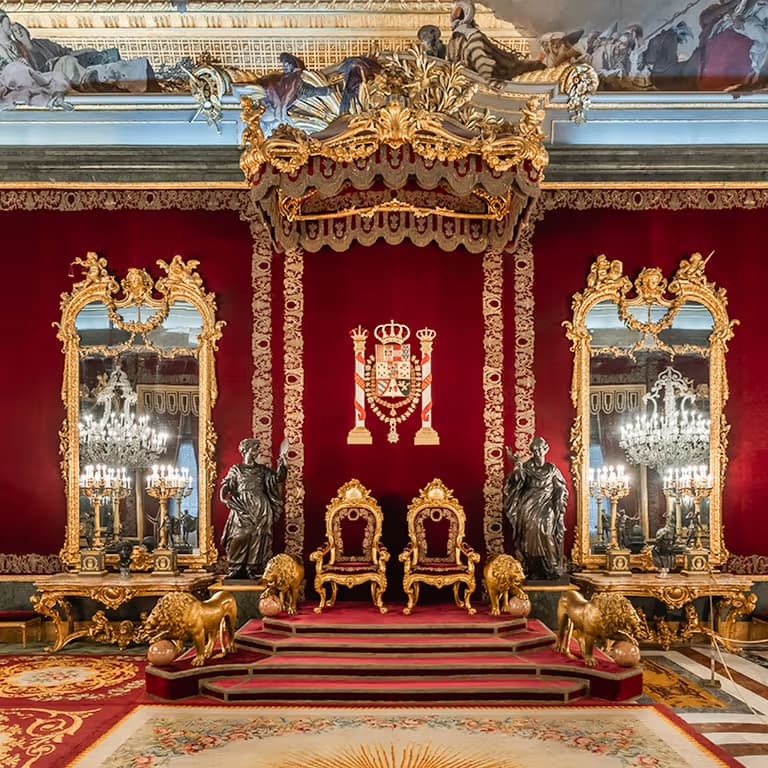 Explora el Palacio Real de Madrid, la majestuosa residencia 2