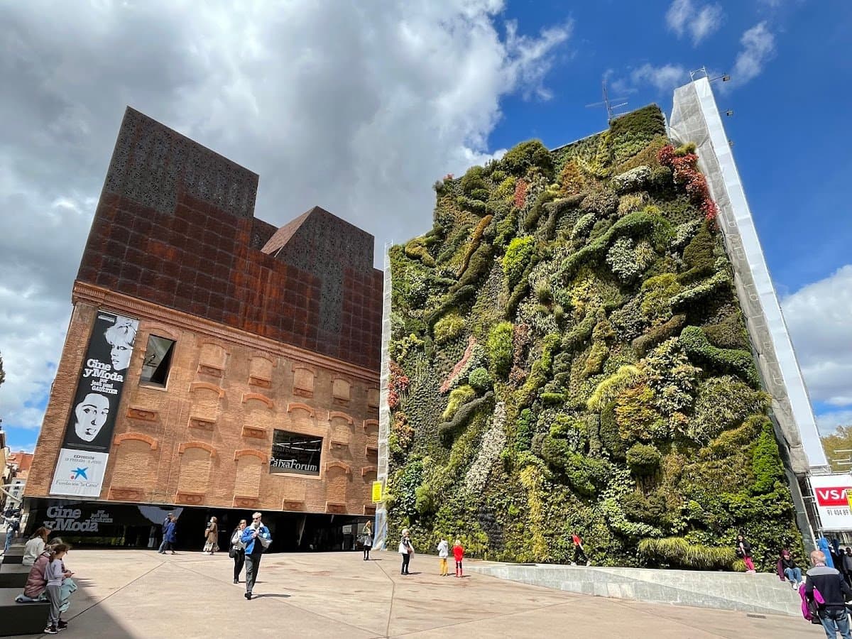Jardín Vertical y Cultura en CaixaForum Madrid