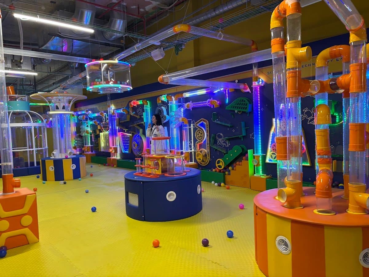 Chaos Lab: Experiencias Interactivas para Familias