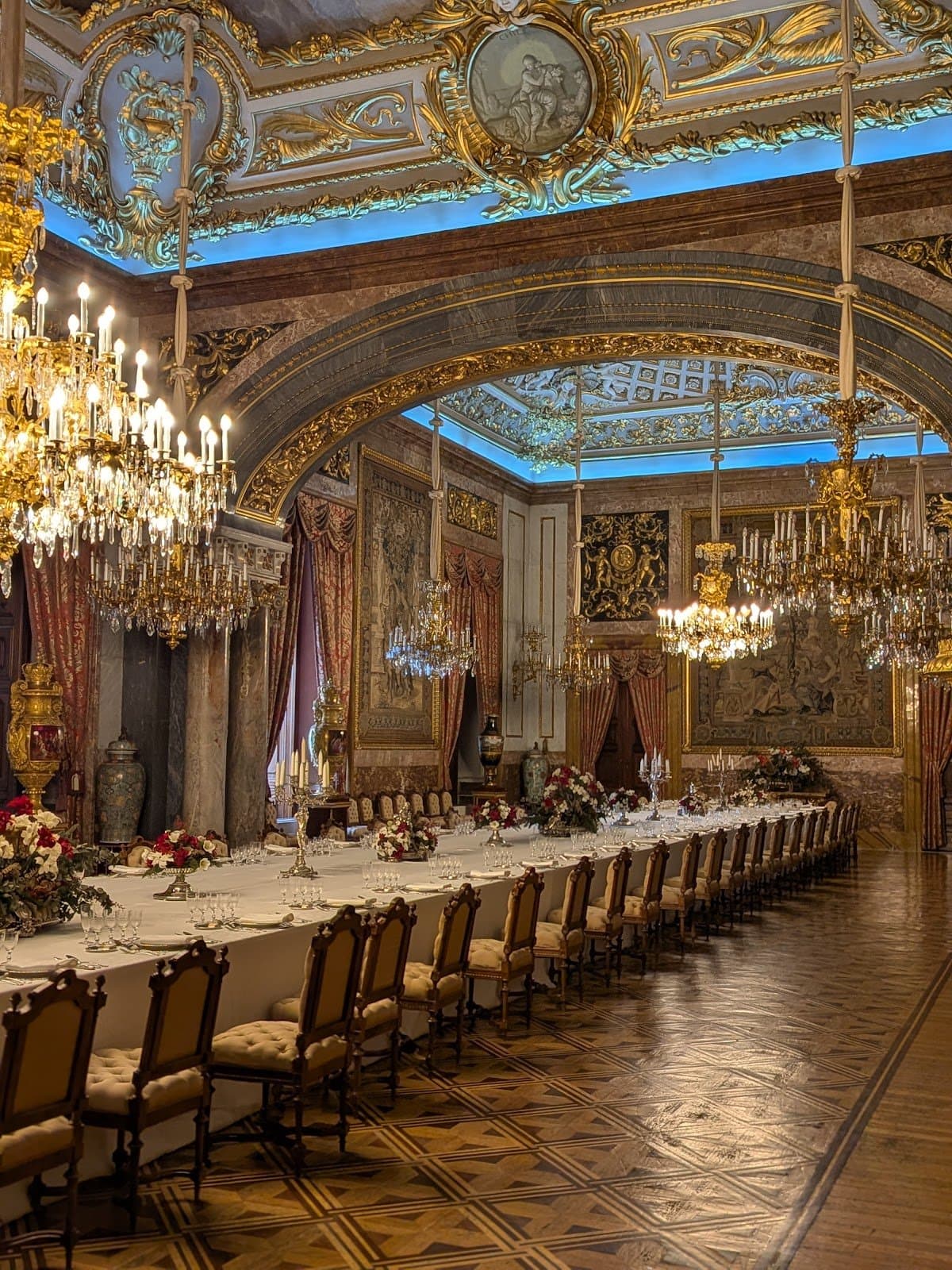 Descubre la Majestuosa Galería de las Colecciones Reales 3