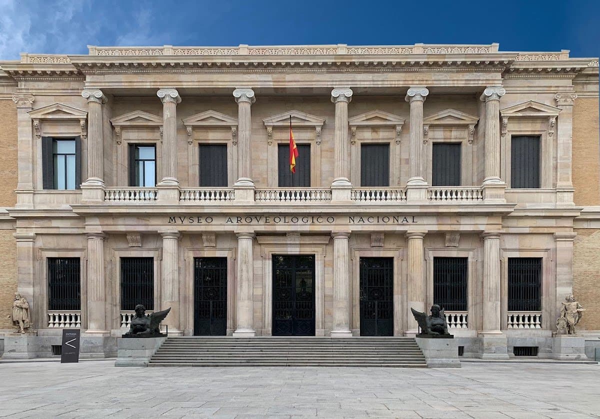 Descubre el Arte y la Historia en el MAN, Madrid