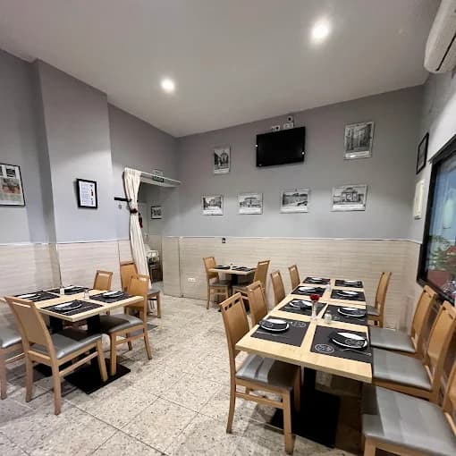 Casa Enriqueta: Descubriendo las Gallinejas y Entresijos en Madrid 2