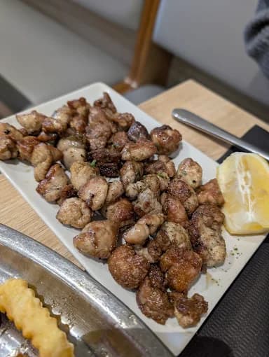 Casa Enriqueta: Descubriendo las Gallinejas y Entresijos en Madrid 3